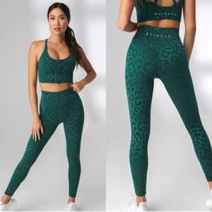 Balance Athletica Velvet Lux Panther Forest Green Leopard Leggings Women's Small